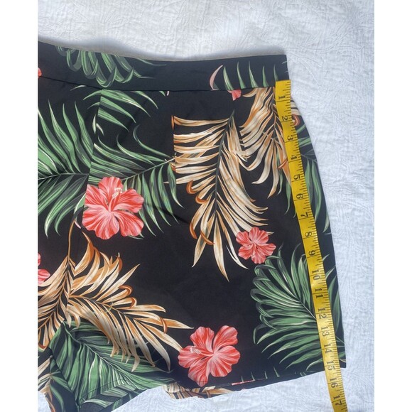 SHEIN Curve Tropical Hawaiian Print Black High Waist Lightweight Shorts -Sz 2XL - Picture 8 of 8